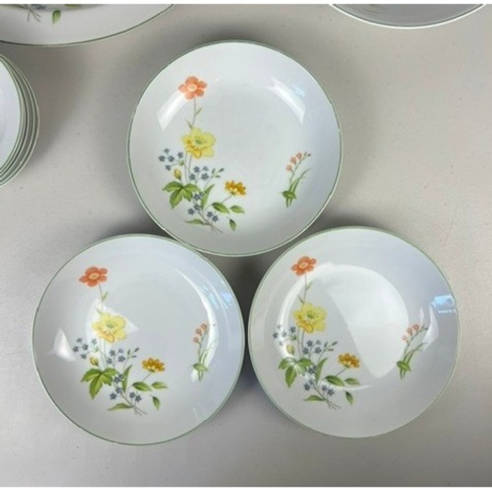 Castlecourt April Flowers Fine China Japan Soup Salad Bowls Set of 3 Floral 7.5"